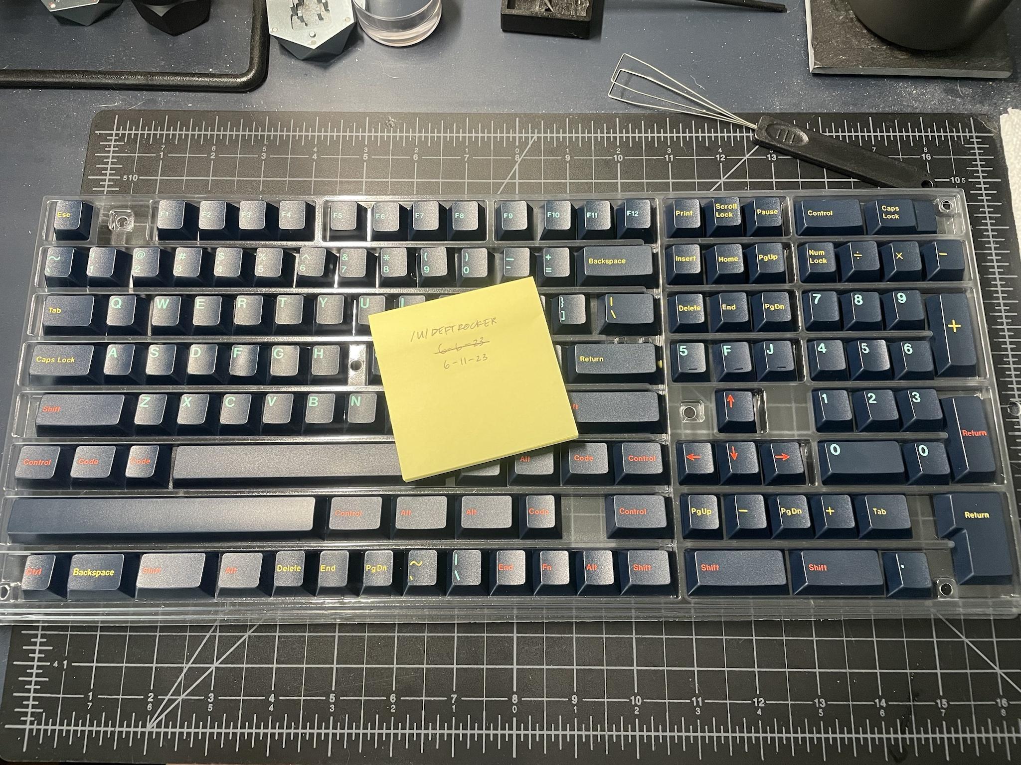 GMK Metropolis R1 (Base + Signs + Blocks) - Hotswaps